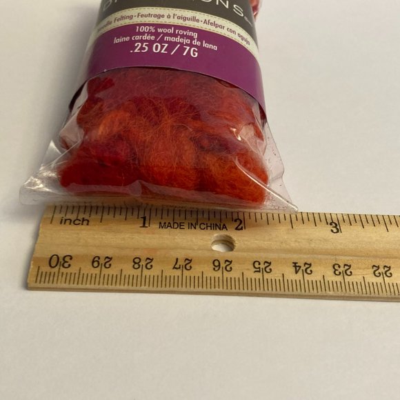 24 Dimensions FeltWorks 100% Wool Red Curly Roving 0.25oz Needle Felting Crafts - Picture 12 of 16